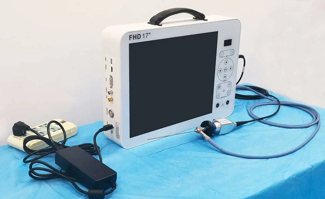 Medical Lab Images - 17 İnç HD Video Otoskop KBB